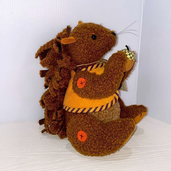 Hallmark Plush Shelby Squirrel Nuts For Fall Autumn 9" Plush Stuffed Animal - Picture 4 of 12